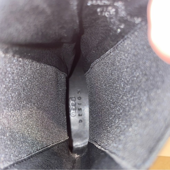 ASOS DESIGN Admire premium leather chunky chelsea boots in black and clear - Picture 9 of 10